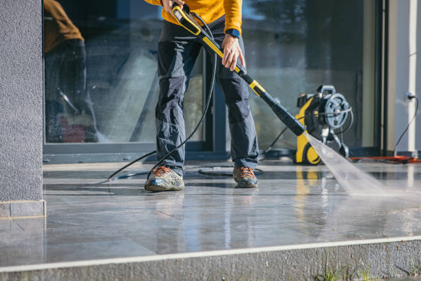 Pressure Washing Contractors in Roosevelt Gardens, FL